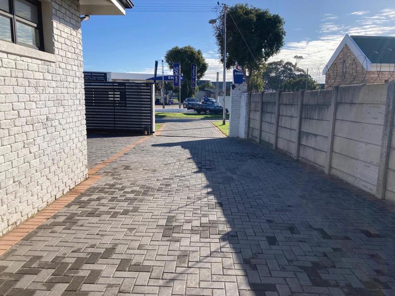 To Let Commercial Property for Rent in Westering Eastern Cape